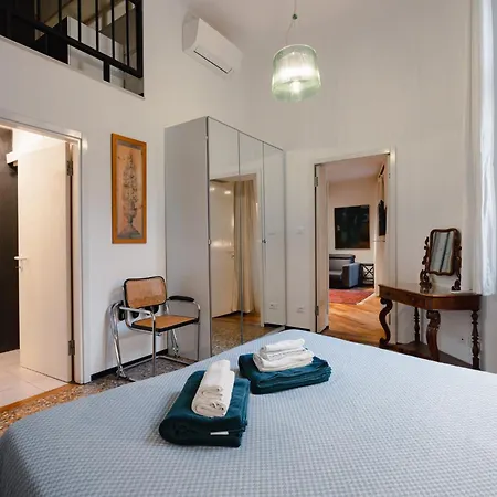 Palazzo Rialto Antique * Bologna