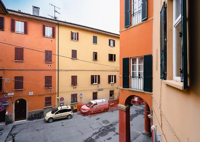 Palazzo Rialto Antique * Bologna