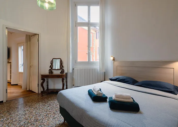 Palazzo Rialto Antique