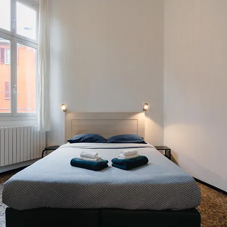 Palazzo Rialto Antique Lägenhet