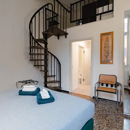 Palazzo Rialto Antique